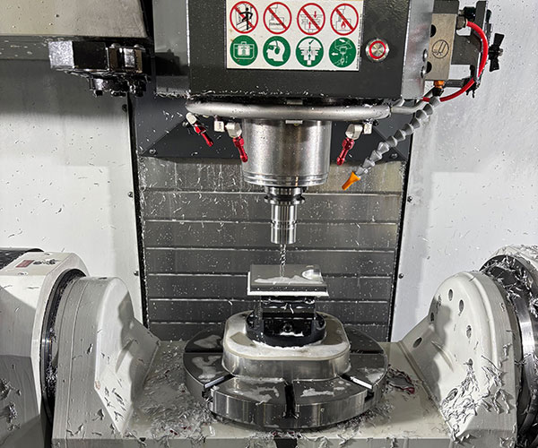 4-axis-CNC-milling-precision-machining-service-1